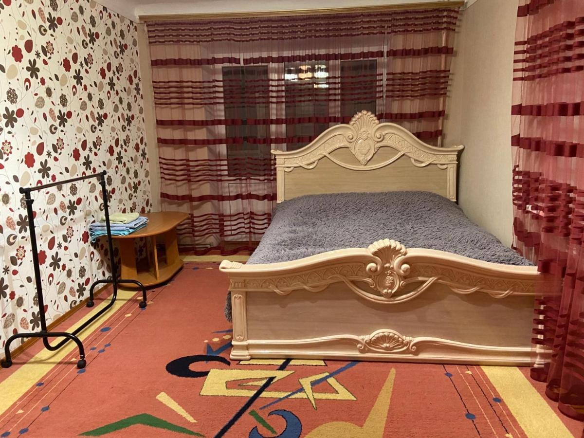 Михайлівська Квартира Zhytomyr Dış mekan fotoğraf